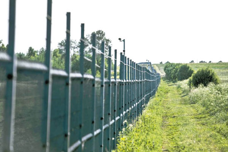波蘭修建圍牆以阻止難民潮。