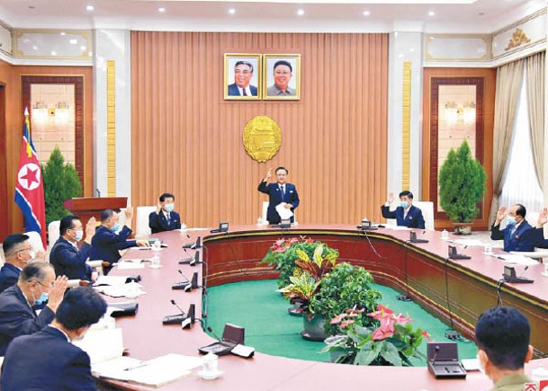 北韓召開最高人民會議第16屆常任委員會全體會議。