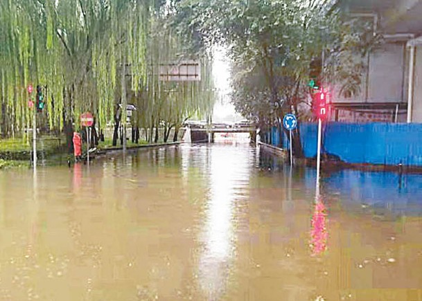 多地暴雨水浸  四川撤離逾1.6萬人