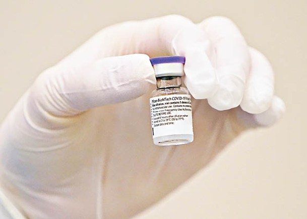 日本發現部分輝瑞疫苗含有異物。（Getty Images圖片）