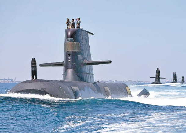 澳洲現役柯林斯級潛艇是常規設計，並非核動力。