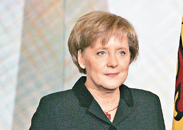 2005年，默克爾宣誓成為德國首位女總理。