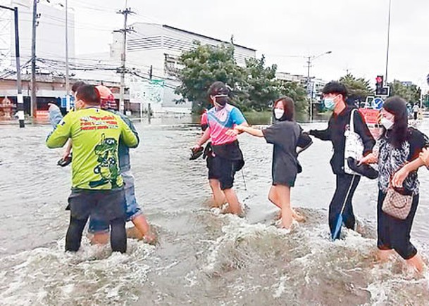 泰國素可泰府暴雨成災。