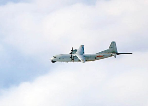 25解放軍機飛入台空域  美機挨台宣示國際空域航行權