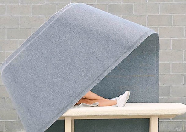 潮流創意：躺椅附遮陽篷  自成一角