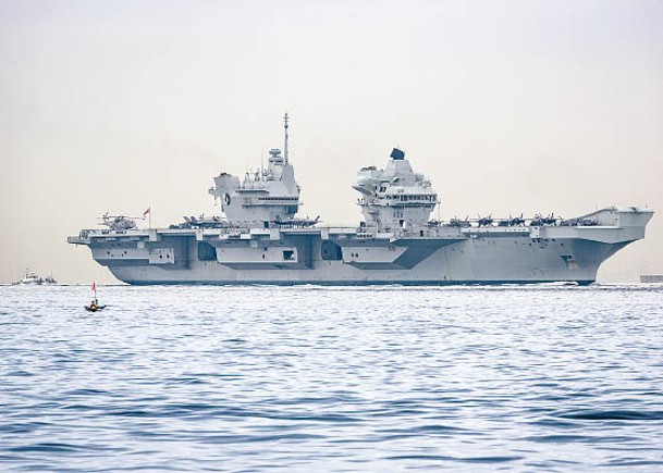 英國航母伊利沙伯女王號進入南海。