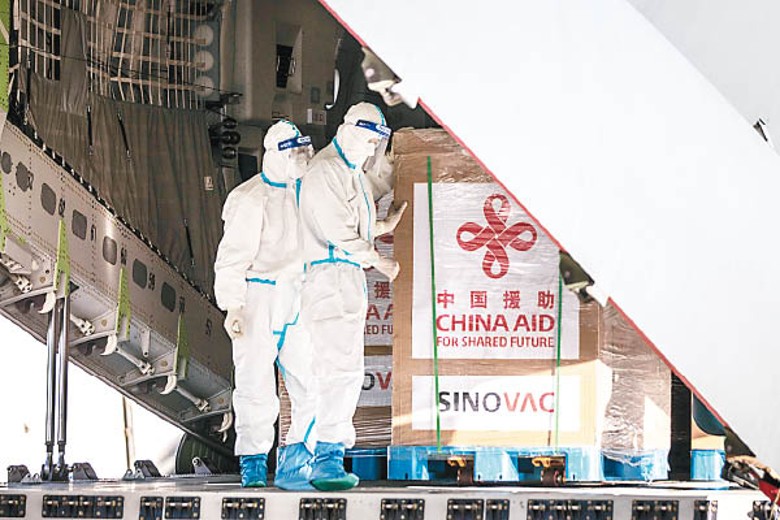 中國向菲律賓捐出抗疫物資。（Getty Images圖片）