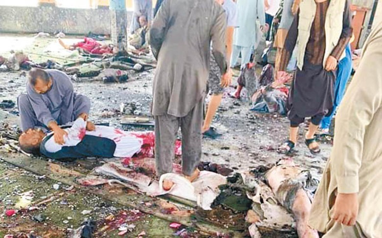 昆都士省清真寺發生爆炸，釀成多人死傷。