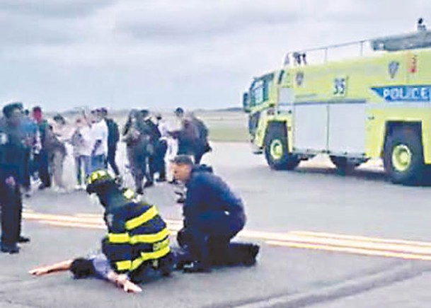 男客釀炸彈驚魂  美航機急降紐約