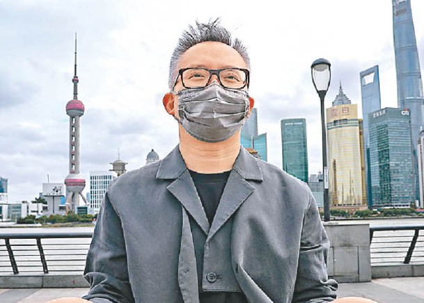 上海藝術家拋金米  諷刺糧食浪費