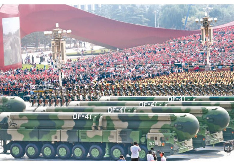 中國東風41型洲際彈道導彈可以對美國本土發動核打擊。（中新社圖片）