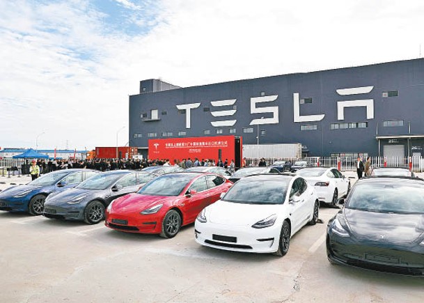 Tesla再要回收車輛。