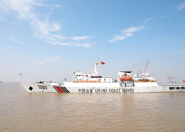 中國海警船持續在南海巡邏。（中新社圖片）
