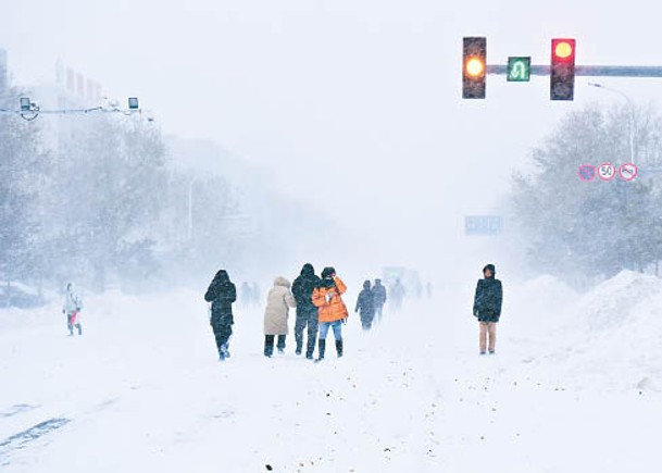 通遼市早前出現暴雪天氣。     （中新社圖片）
