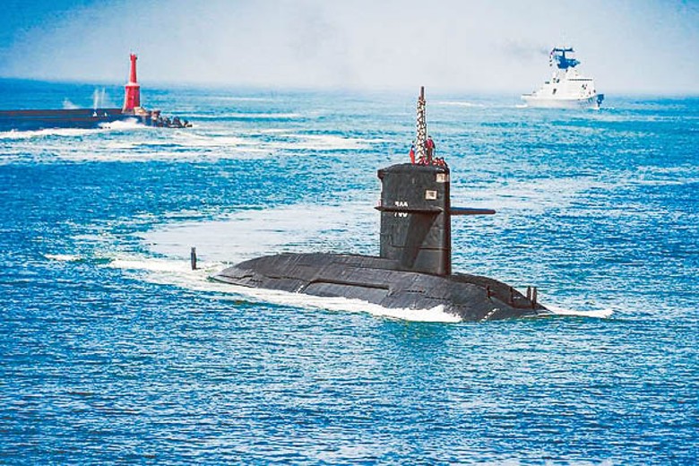 台灣海龍號潛艇已經服役多時。