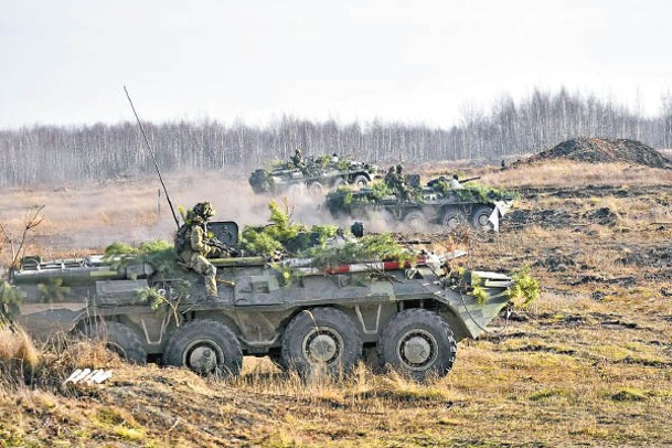 邊境持續緊張，烏軍演練備戰。