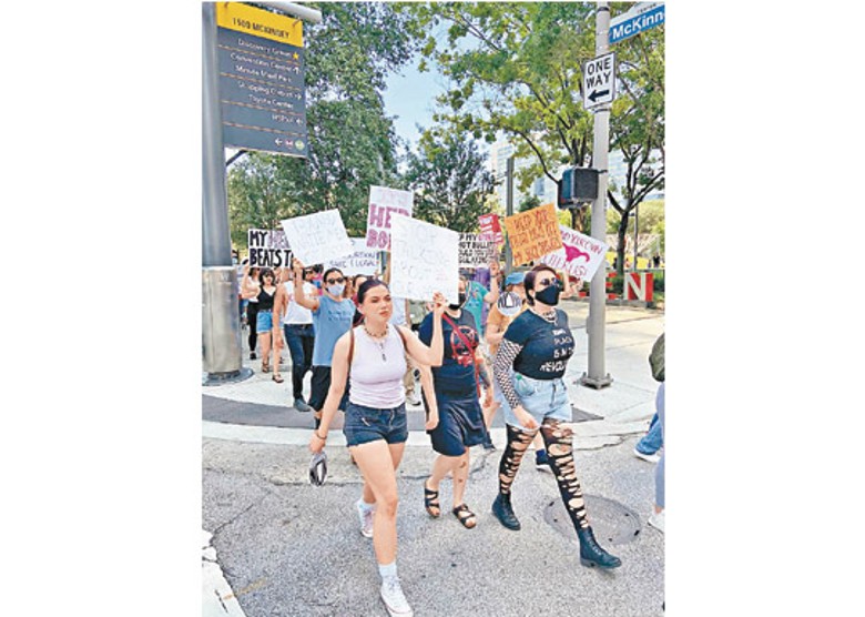 德州民眾示威，反對收緊墮胎。