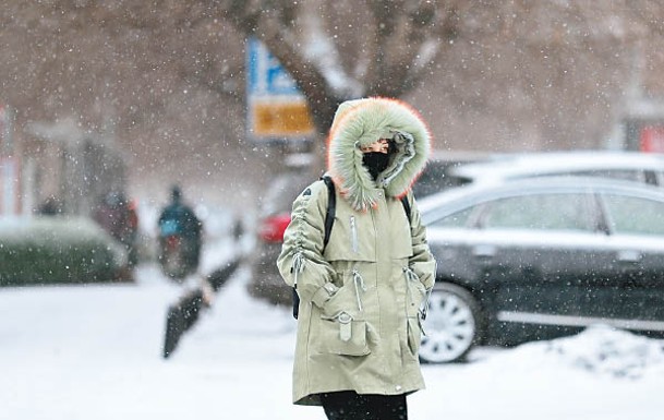 遼寧省瀋陽市出現降雪天氣。（中新社圖片）