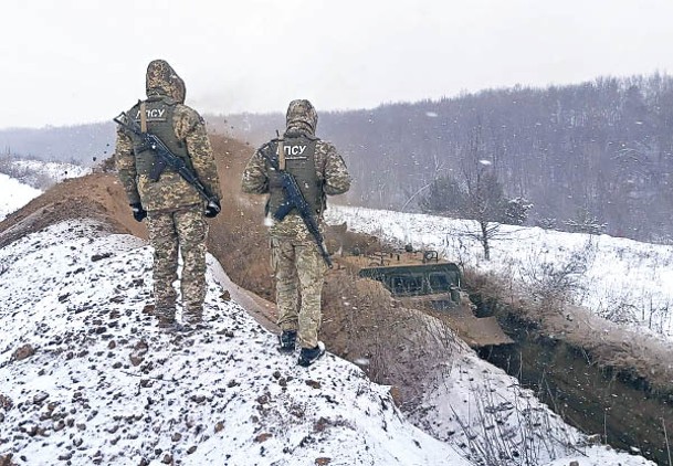 烏克蘭邊防軍在邊境巡邏。