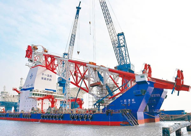 全球首艘140米級打樁船  江蘇交付
