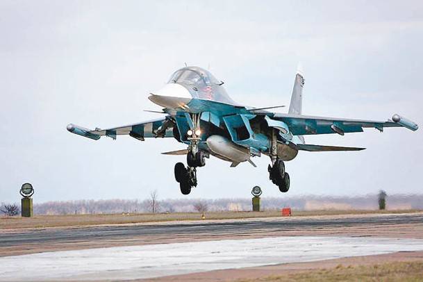 俄軍蘇34戰鬥轟炸機部署在接壤烏克蘭邊境。
