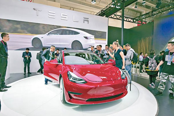 Tesla Model 3電動車的緊急煞車功能爭議不斷。