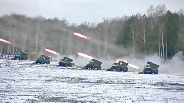 俄軍多管火箭炮部署在白羅斯。
