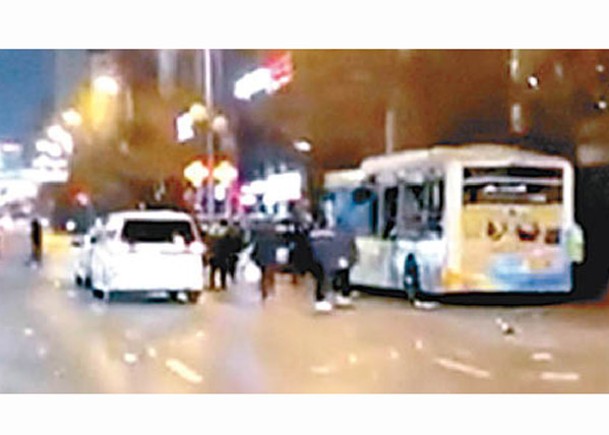 瀋陽公共巴士鬧市爆炸1死42傷