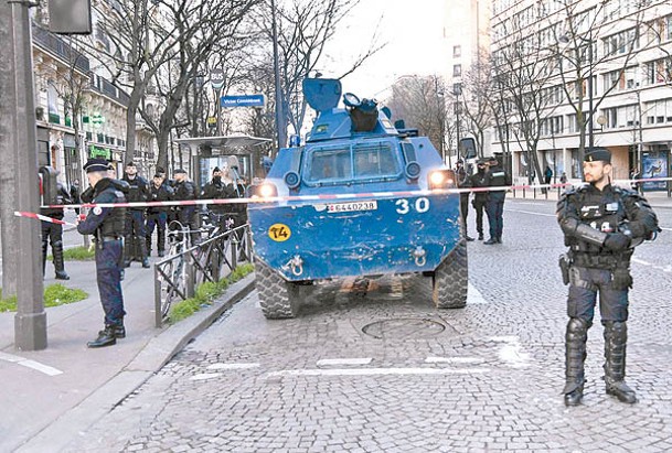 巴黎警方嚴陣以待。（Getty Images圖片）