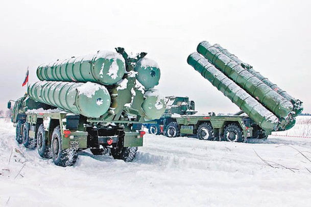 華府情報部門認為，俄軍入侵烏克蘭的可能性甚高。圖為俄軍的防空導彈。