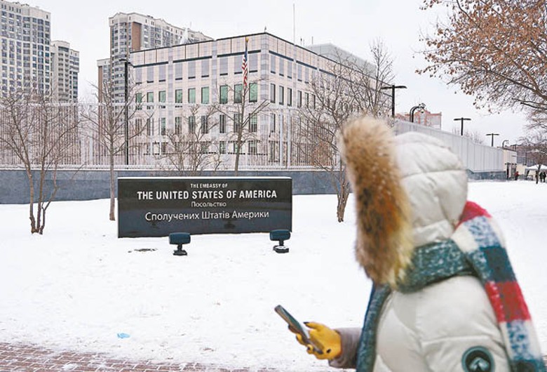 美國駐基輔大使館暫時關閉。