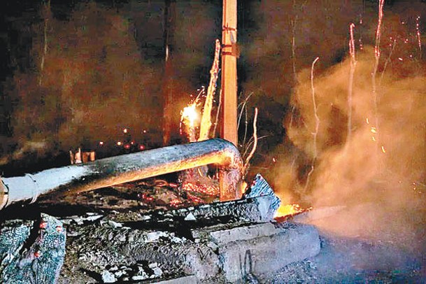 盧甘斯克州有天然氣管道爆炸起火。