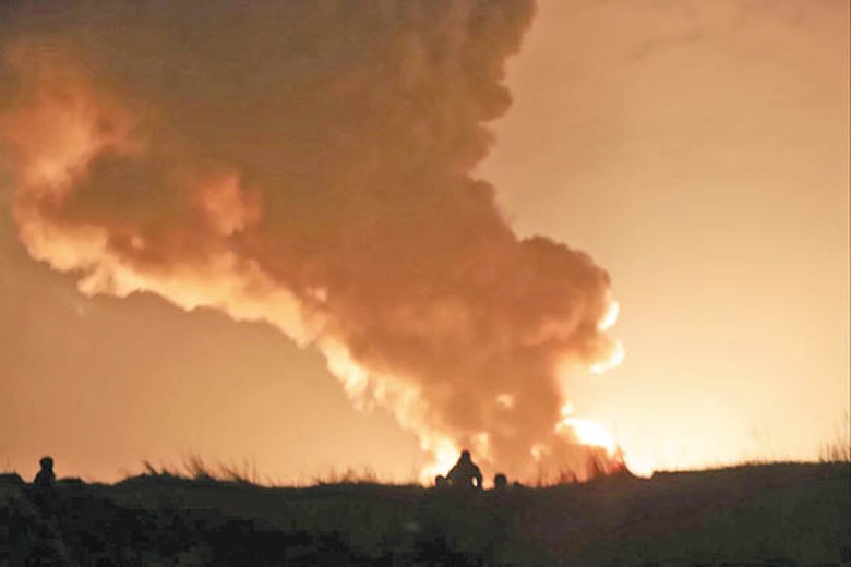 戰事持續，基輔瓦西里基夫空軍基地一個油庫發生爆炸。