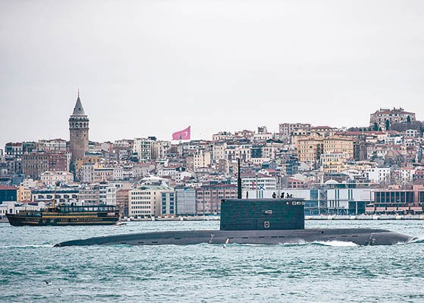 土耳其擬禁  俄烏軍艦穿海峽