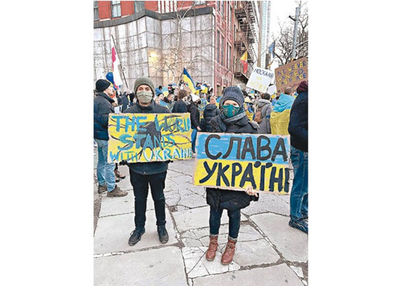 紐約民眾抗議俄羅斯入侵烏克蘭。
