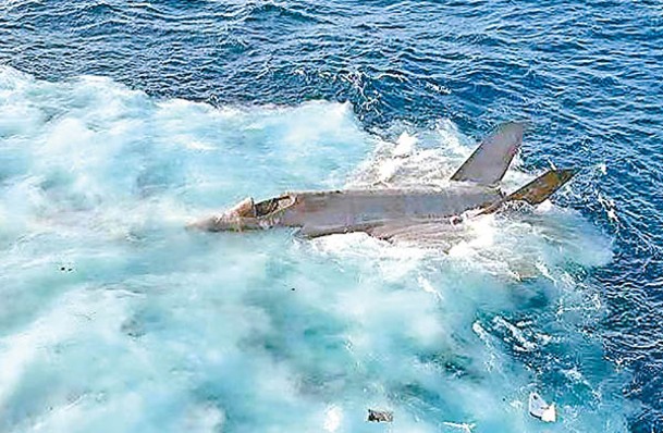 F35C墜落在南海。