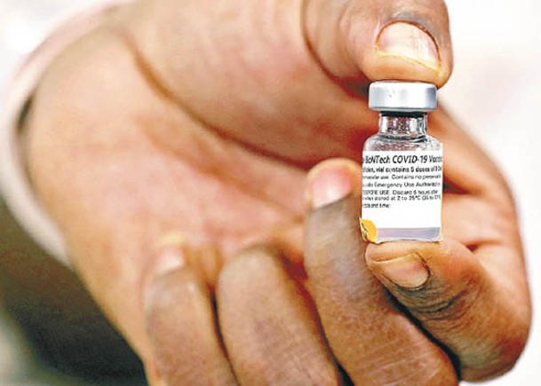 南非接種慢  10萬劑疫苗恐報廢