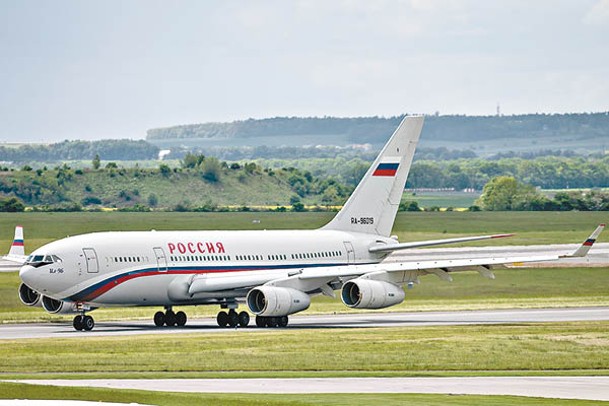 俄羅斯政府伊爾96客機接回被美國驅逐的外交官。（Getty Images圖片）