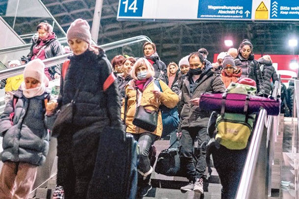 烏克蘭難民抵達德國柏林。<br>（Getty Images圖片）