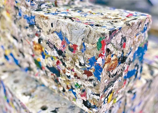 潮流創意：塑料環保磚  不易碎
