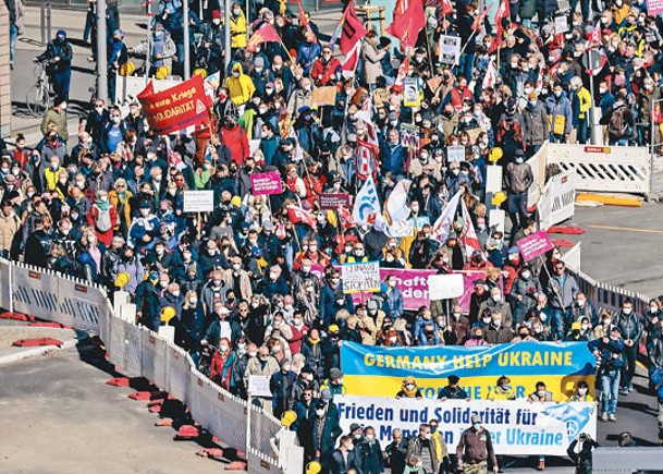 3萬人柏林示威  抗議俄侵烏
