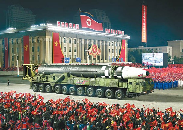 專家估計北韓將再試射火星17型洲際彈道導彈。
