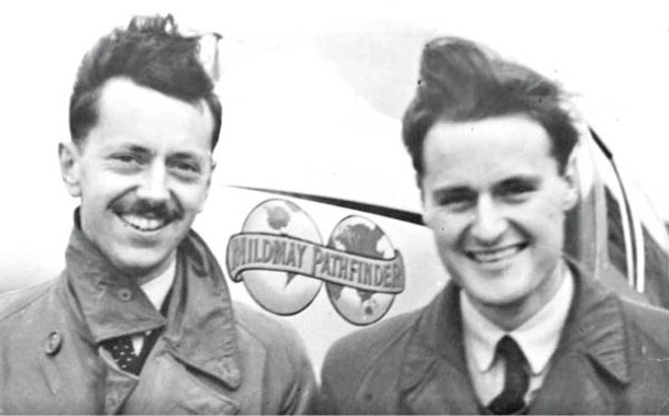 早期：斯圖爾特‧金（左）和希明斯（右）曾一同在中非飛行視察。（黑白圖片）