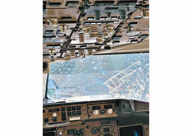 達美客機爆擋風玻璃  急降丹佛