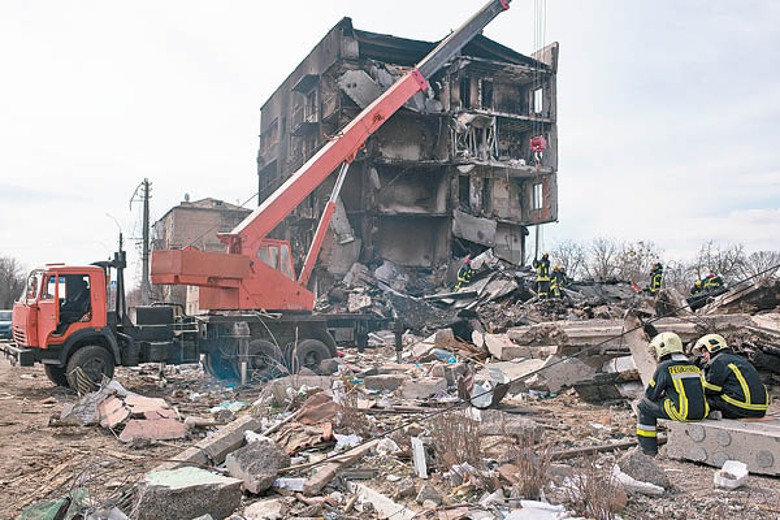 博羅江卡有建築物嚴重受損。