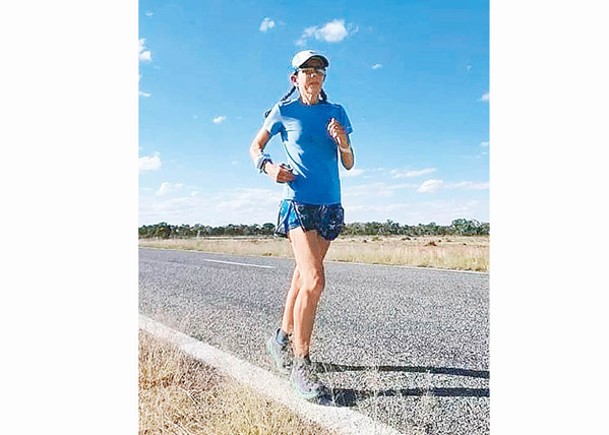 澳洲婦自愈心靈  21天跑1100公里