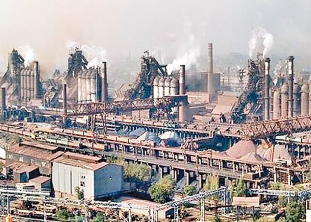 俄軍封鎖亞速鋼鐵廠。