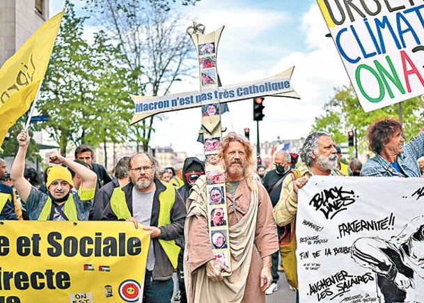 法國大選次輪投票  巴黎再爆黃背心示威