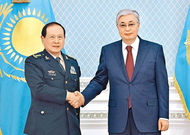華防長訪哈薩克  共拒顏色革命