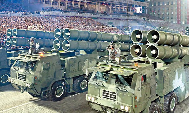 北韓展示多款武器。